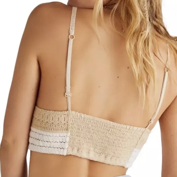 Free People Intimately Weekend Soft Pink Combo Crochet Bralette Top size Small - Picture 2 of 9